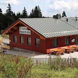 Technik- und Gastronomiegebäude am Parkplatz „Hexenritt“