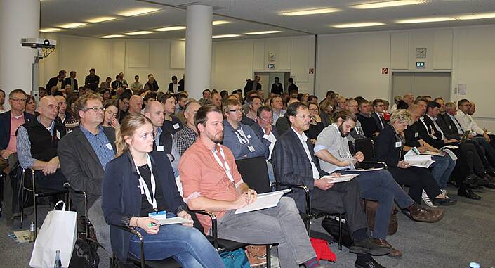 Wegen der großen Nachfrage musste zu „Carbon Farming“-Tagung auf der AGRITECHNICA in einen größeren Saal verlegt werden.