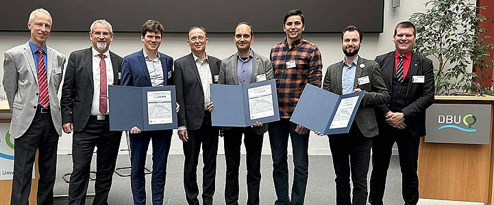 Preisträger*innen und Laudatoren des Biogas-Innovationspreises 2024