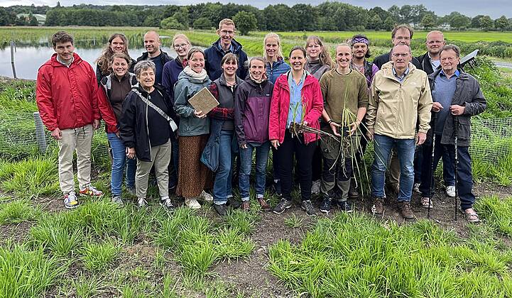 Gemeinsam mit ihren Projektpartnern hat die Stadt Geestland den Versuchspolder am Beerster Kanal eingeweiht.
