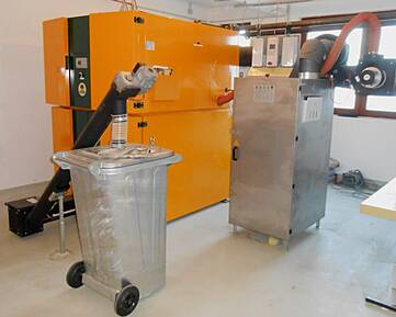 Biomasseanlagen, deren Staubemissionen 2,5 mg/m³ nicht überschreiten, erhalten zusätzlich zur Basisförderung einen Festbetrag von 2.500 €.